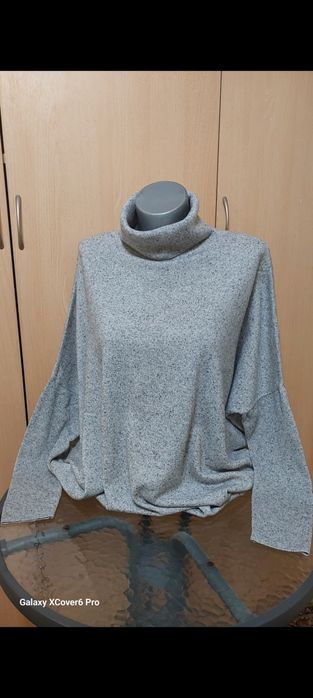 Пуловер  COS. размер XL/2XL 100% вълна