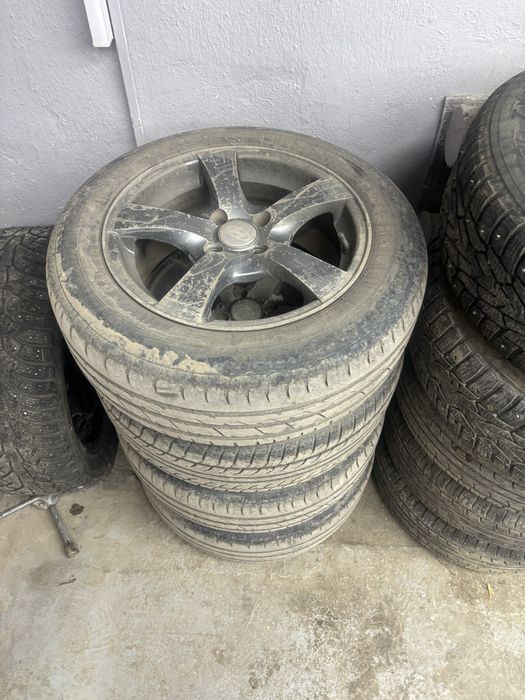 Продам диски с шинами