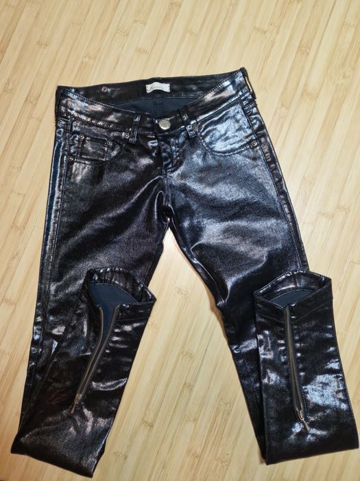 Pantaloni piele lăcuită Pinko