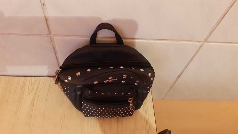 Продам рюкзачок дет. из натур. кожи черного цвета (сделано в Турции)