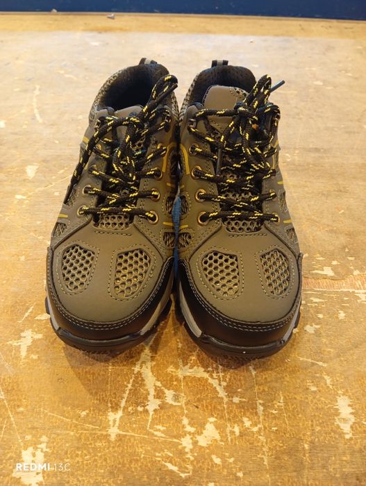 Продается Спец обувь