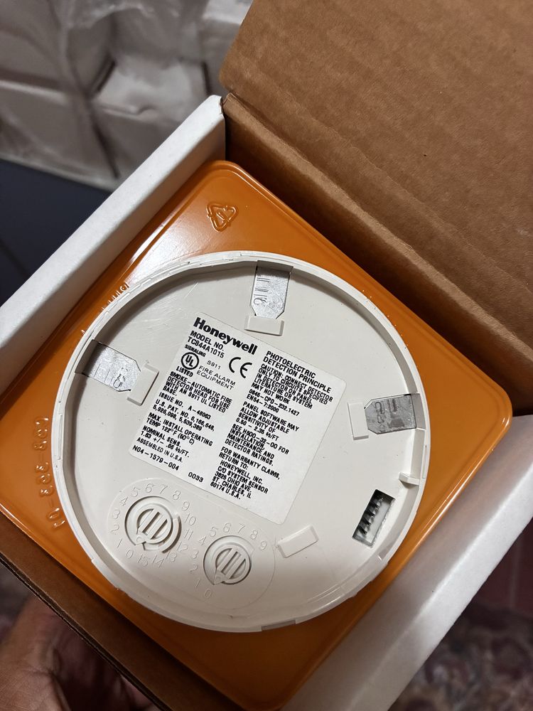 Противопожарный датчик Honeywell