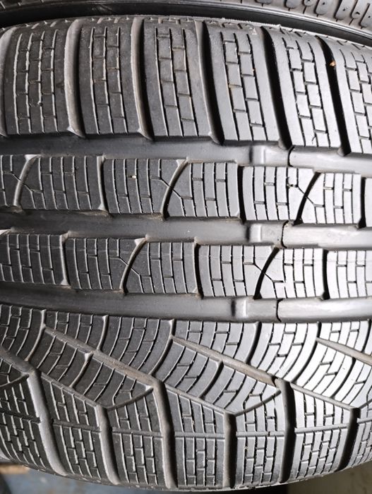 Anvelope de iarnă 255 35 19 Pirelli