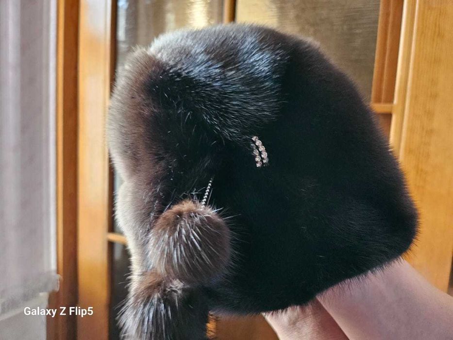 Продается женская норковая шапка