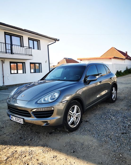 Porsche Cayenne S Hybrid 3.0