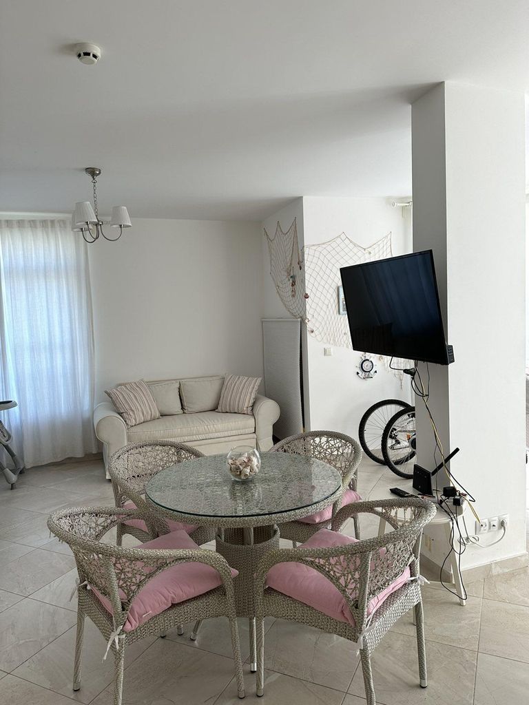 Продава се Двустаен апартамент в Черноморец - 76 кв.м за 1211 €/кв.м - Снимка #3