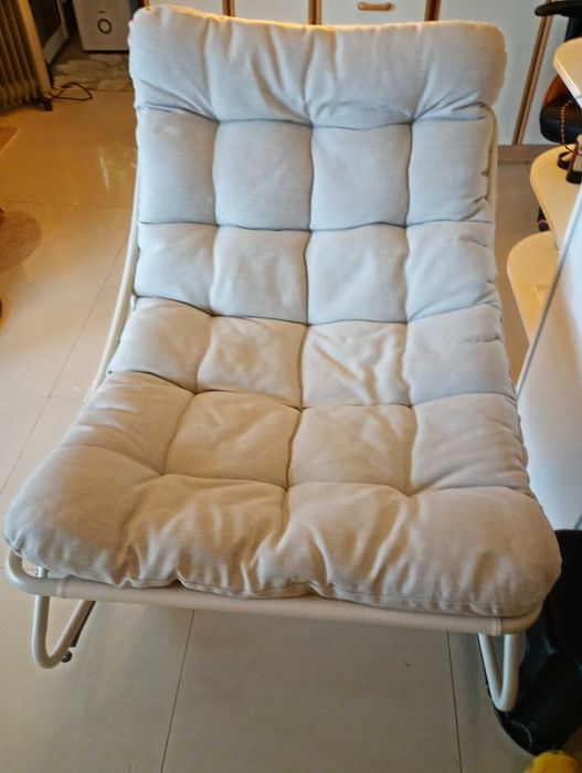 Люлка кресло с мека възглавница