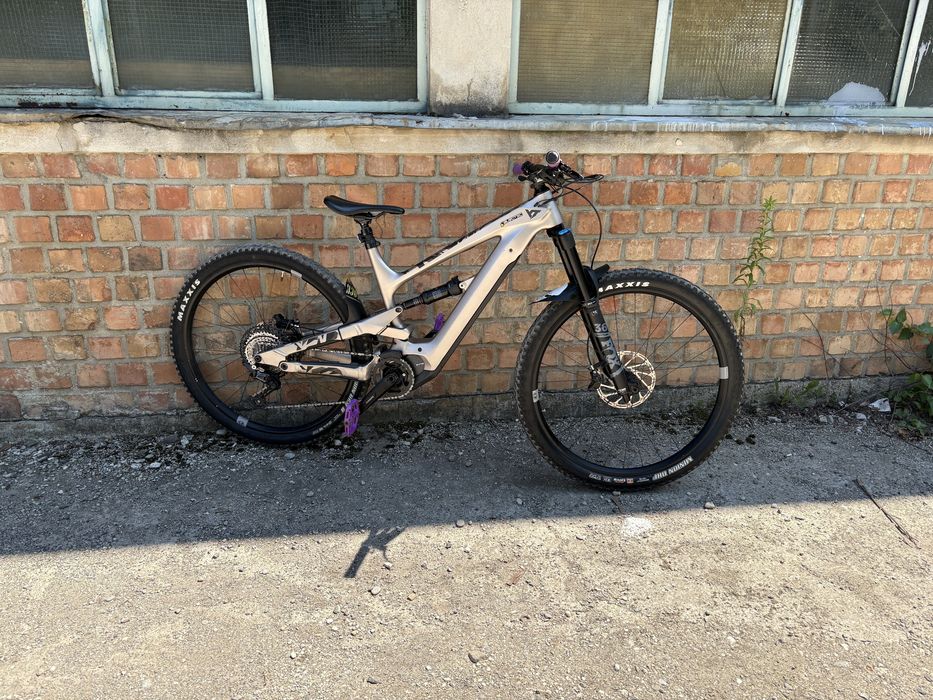 Bicicleta electrica (E-Bike) yt decoy mx core 2 2022 cu 2760 km