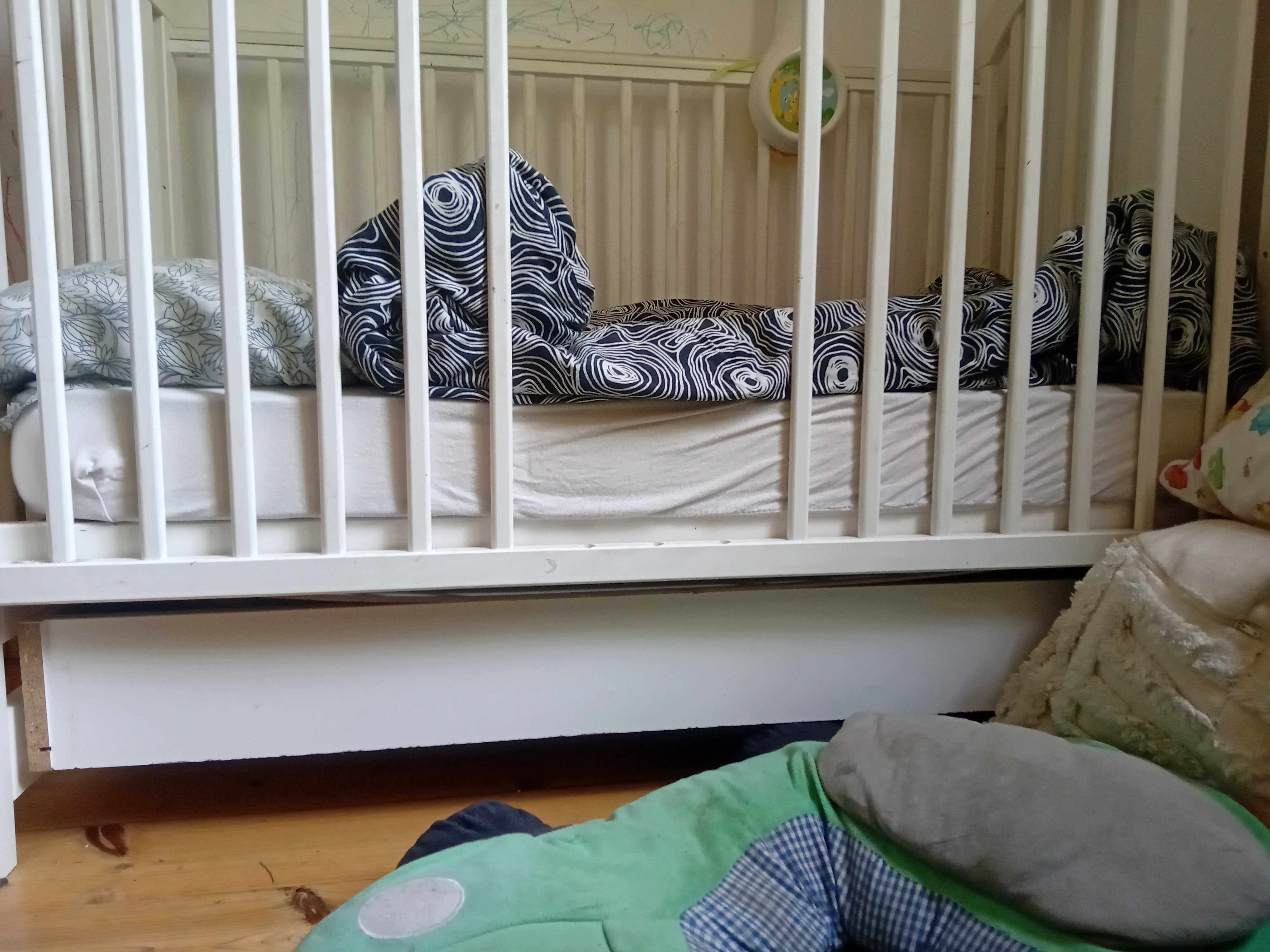 Детско легло от масив