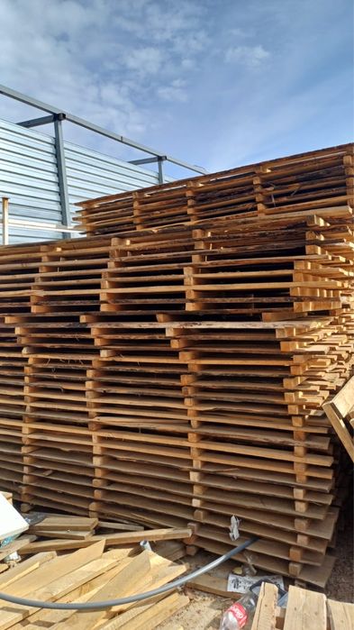 Срочно продам поддоны без бортов