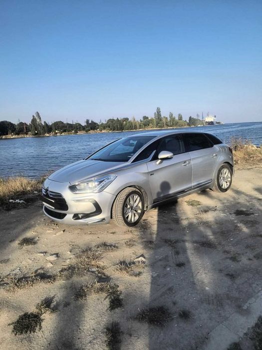 Продавам Ситроен DS5 2.0 hybrid