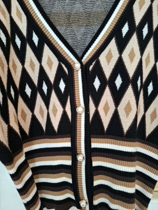 Продавам дамска жилетка