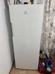 Продам морозильник Indesit