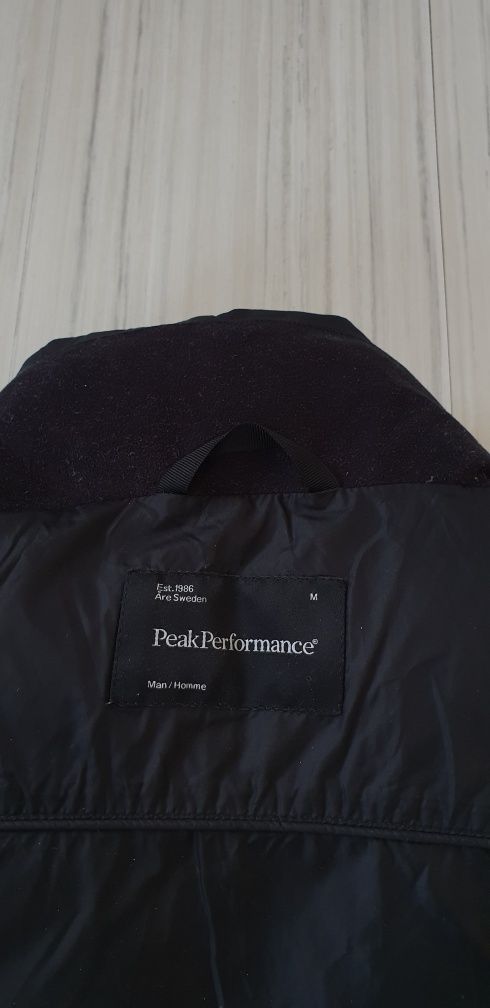 Peak Performance Down H V Mens Size M  ОРИГИНАЛЕН МЪЖКИ Пухен Елек! !!