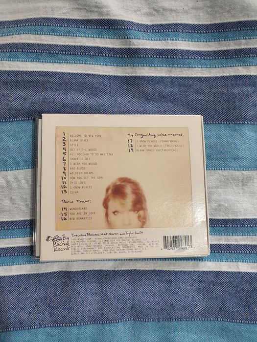 Taylor Swfit - 1989 Deluxe CD + exclusive polaroid set