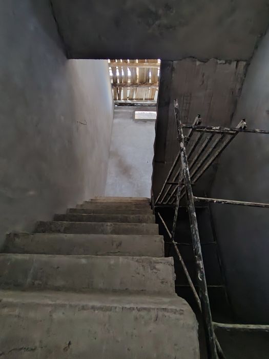 Hi tech коттедж Сотилади