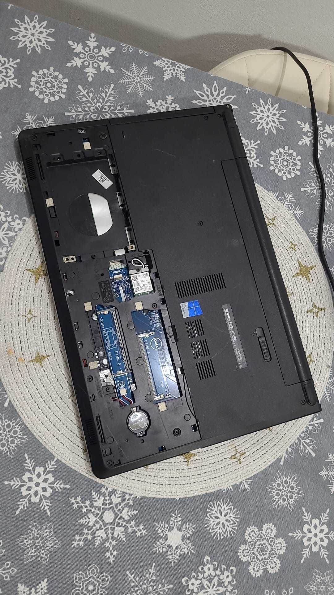 dezmembrez laptop dell seria 3000 tastatura display carcasa baterie