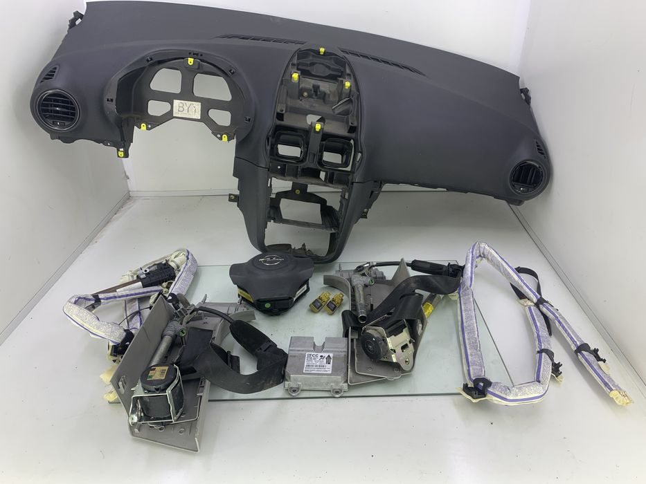 Dezmembrez Set airbag de pe Opel CORSA D 2006-2014