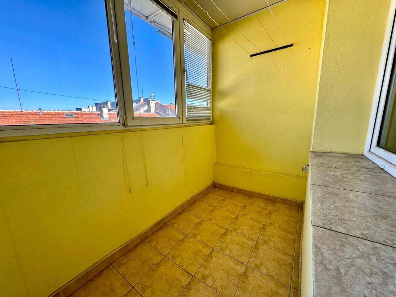 Дава се под наем Двустаен апартамент в Русе, Център - 69 кв.м за 306 € - Снимка #7