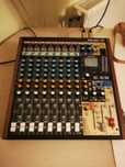 Mixer Tascam Model 12