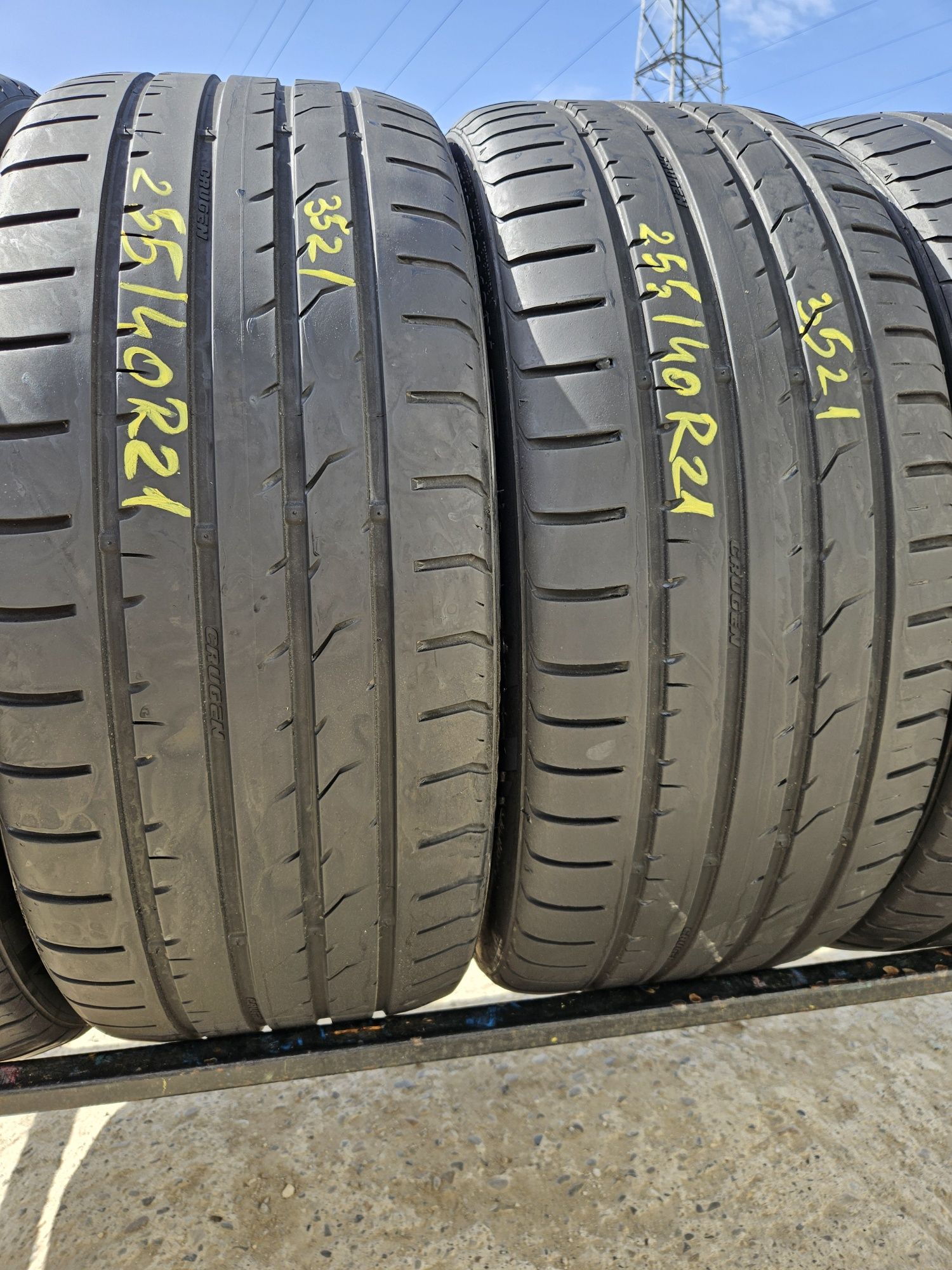 Vând anvelope vară 255/40/21 255/40r21 KUMHO