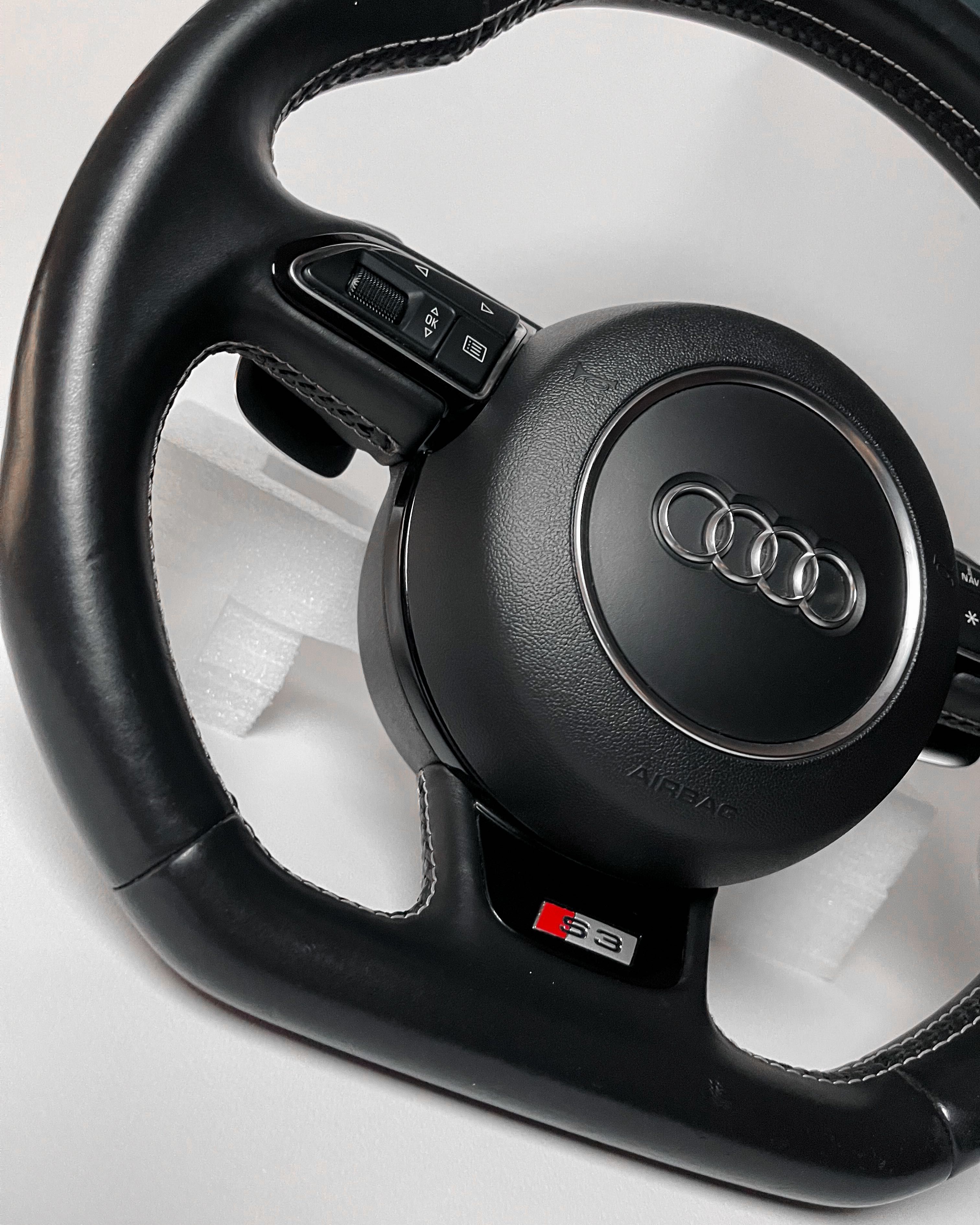 Audi S3 8v Flat bottom steering wheel / Ауди С3 8в скосен волан.