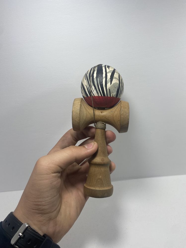 Kendama Sweets Grain Split Raider Originală