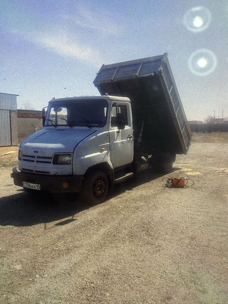 продам  зил бычок самосвал. Мтз-80 с куном и зад.лапат