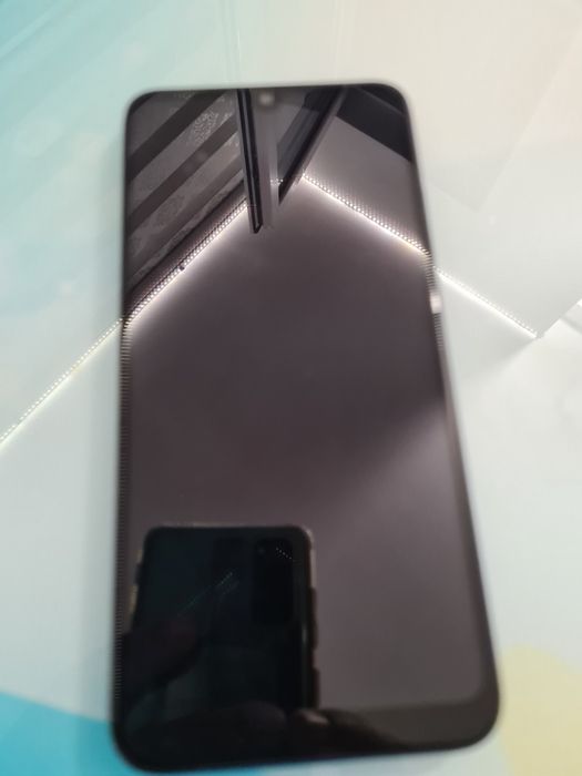 Телефон Redmi  7