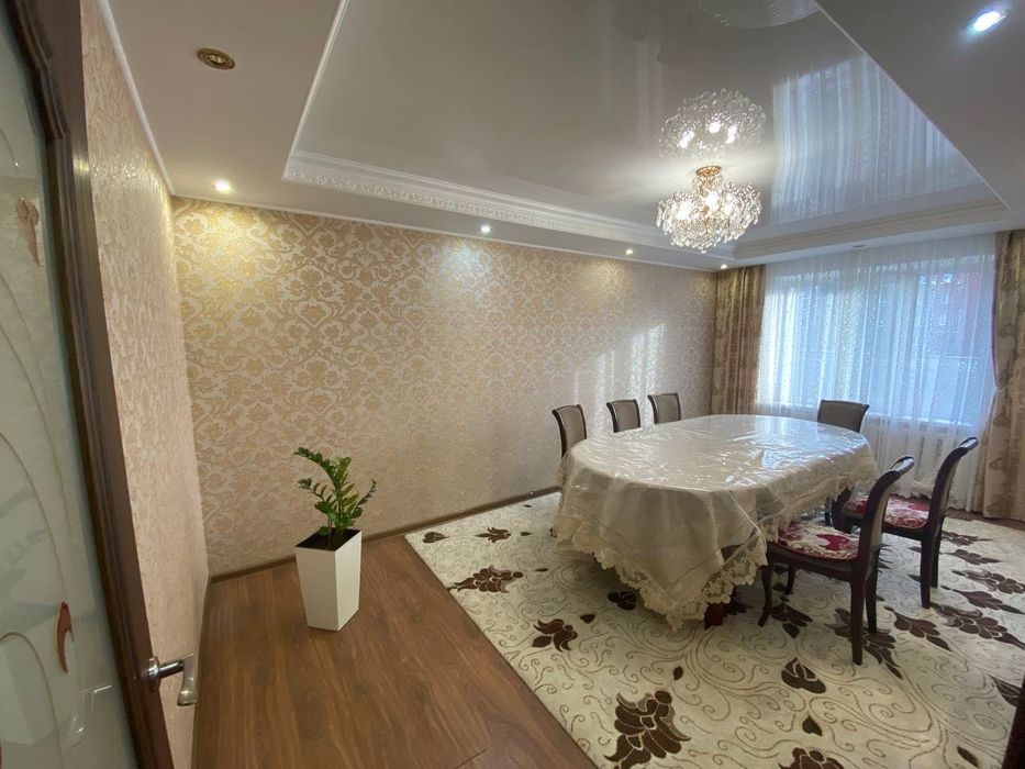 Продам 4х комнатную квартиру в 8 микрорайоне, 5 кольцо