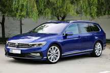 Passat Full options R Line cockpit/distronic/panoramic/masaj/matrix
