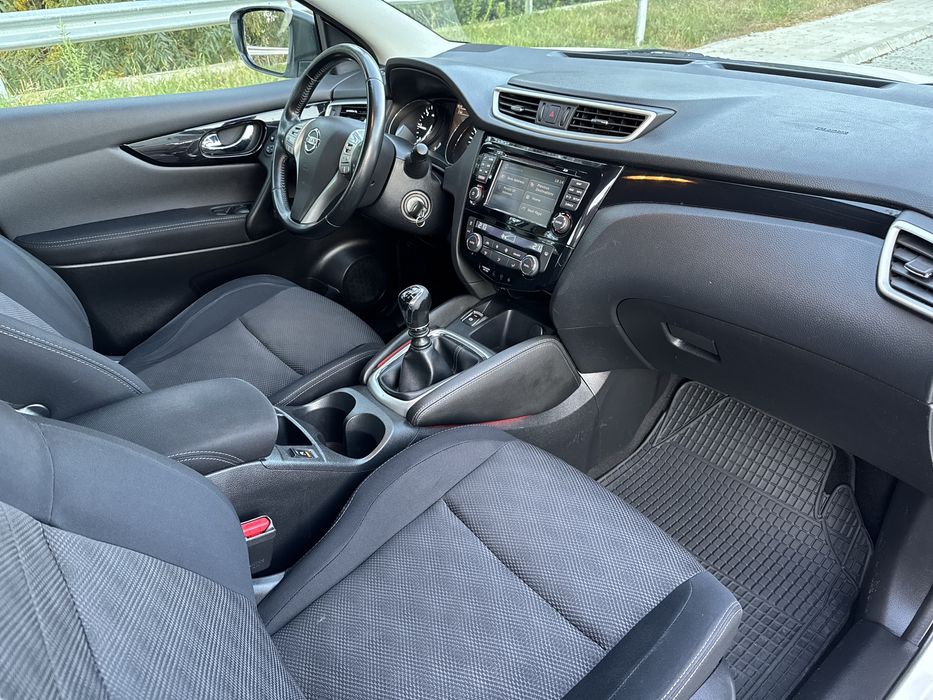 4x4 - Nissan Qashqai 1.6 DIESEL 2014 - Manual - Navi / Camera / 4WD
