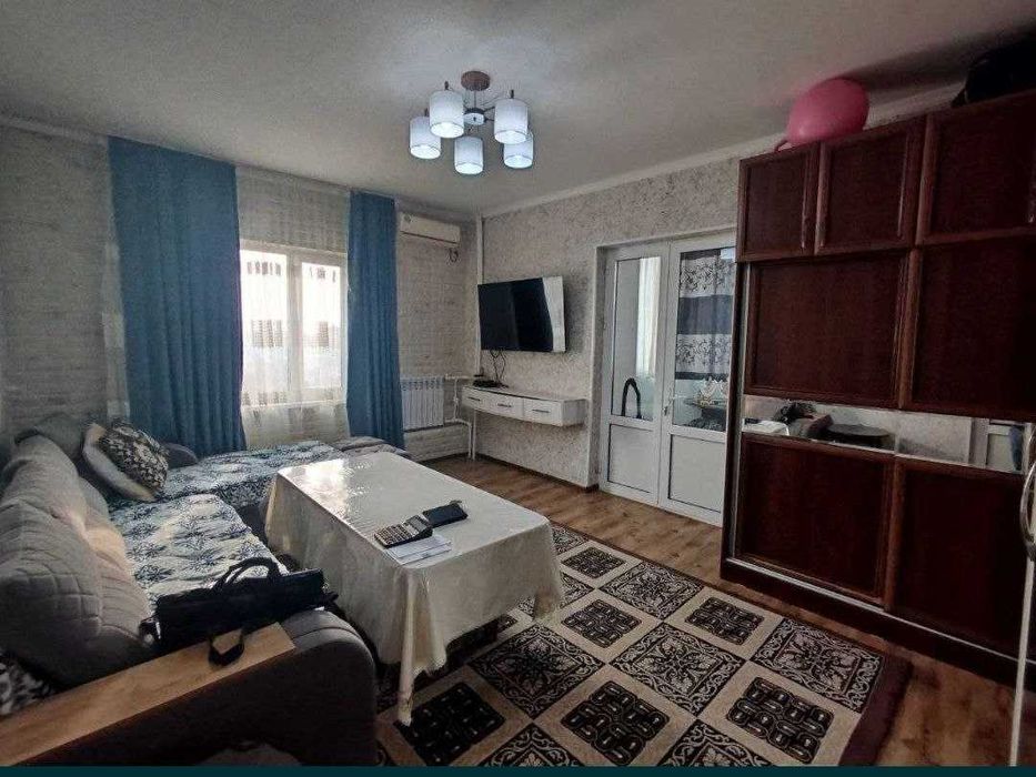 1-комнатная квартира переделено на 2х 6-веранда 8-этаж Микрорайон Арка