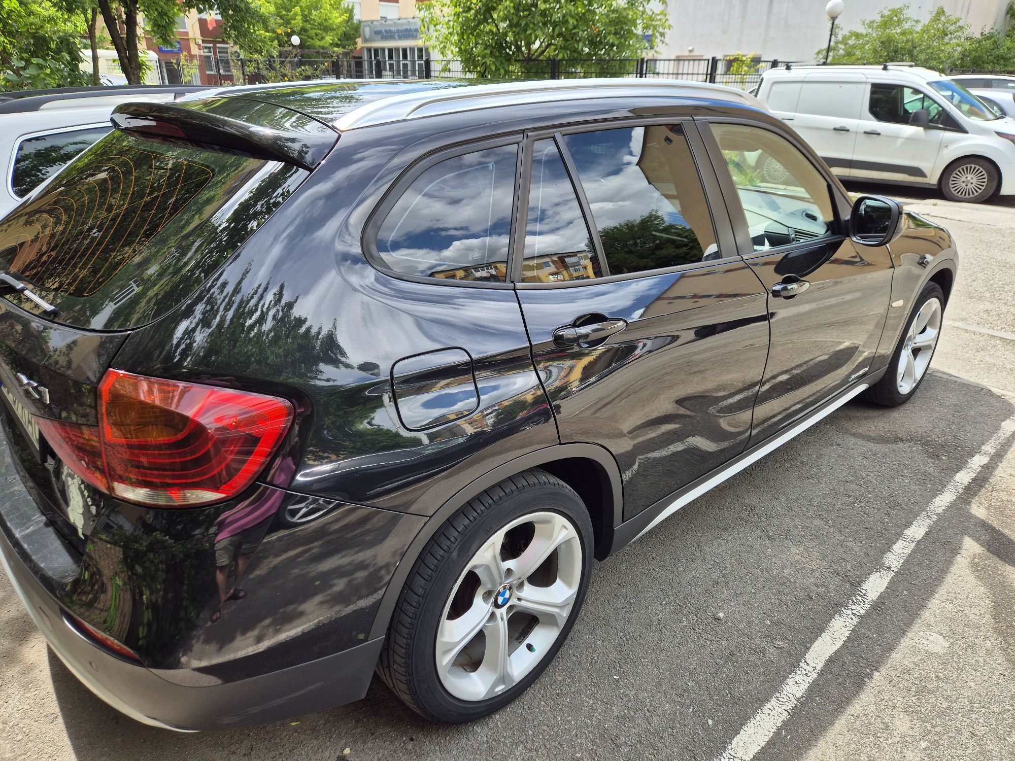 Vand Bmw x1  2.0 xdrive automat