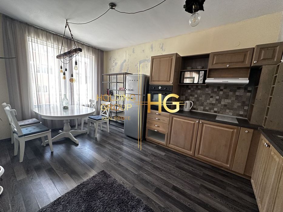 Продава се Двустаен апартамент в Варна, Бриз - 83 кв.м за 1627 €/кв.м - Снимка #1