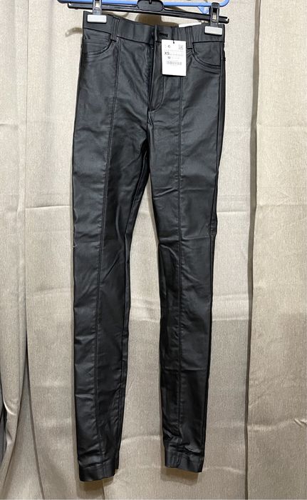 Rochie stil camasa si Pantaloni stil colanti Zara