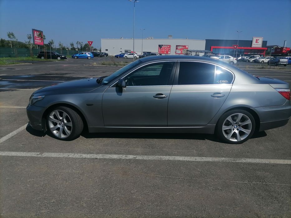 Vând bmw e60 520d 2009