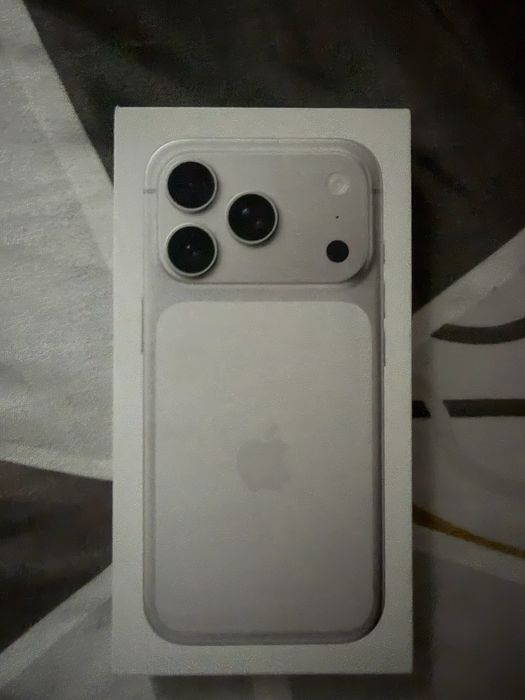 Iphone 17 pro 256g (eSIM) silver NEW