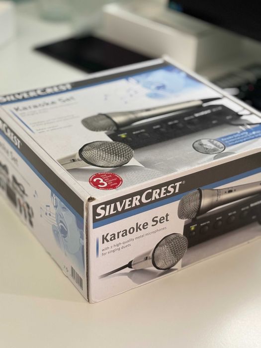Set Karaoke cu microfoane si mixer pentru acasa - ideal pentru cadou!
