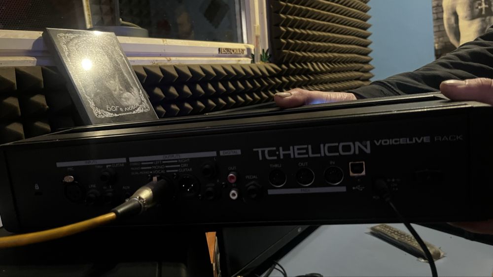 TH-Helicon VoiceLive rack