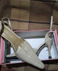 Продам женский обувь  37-38 размер