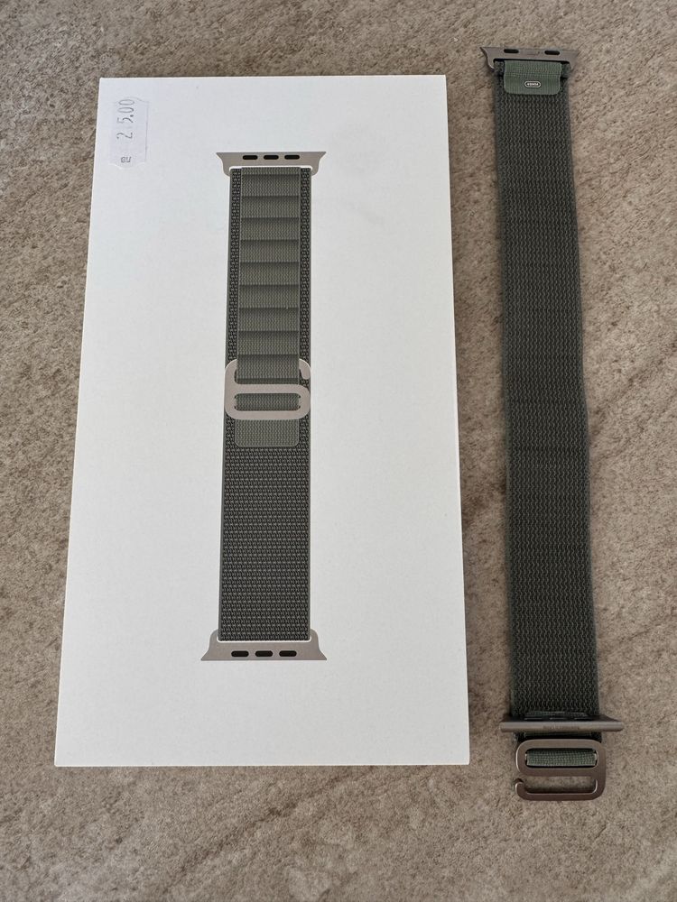 Оригинална каишка  Alpine Loop Apple watch
