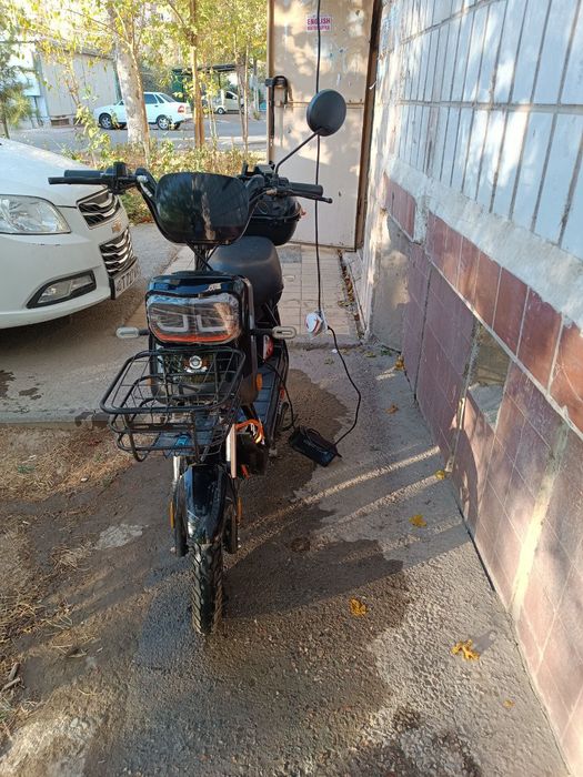 Elektr sukuter sotiladi