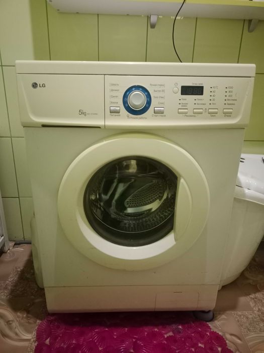 стиральная автоматическая машинка.