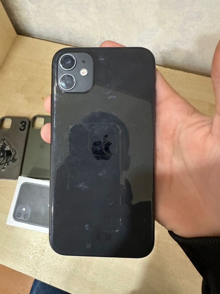 Айфон 11 64GB.
