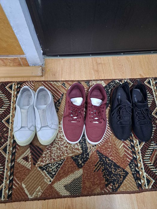 Vand incaltaminte in stare foarte buna