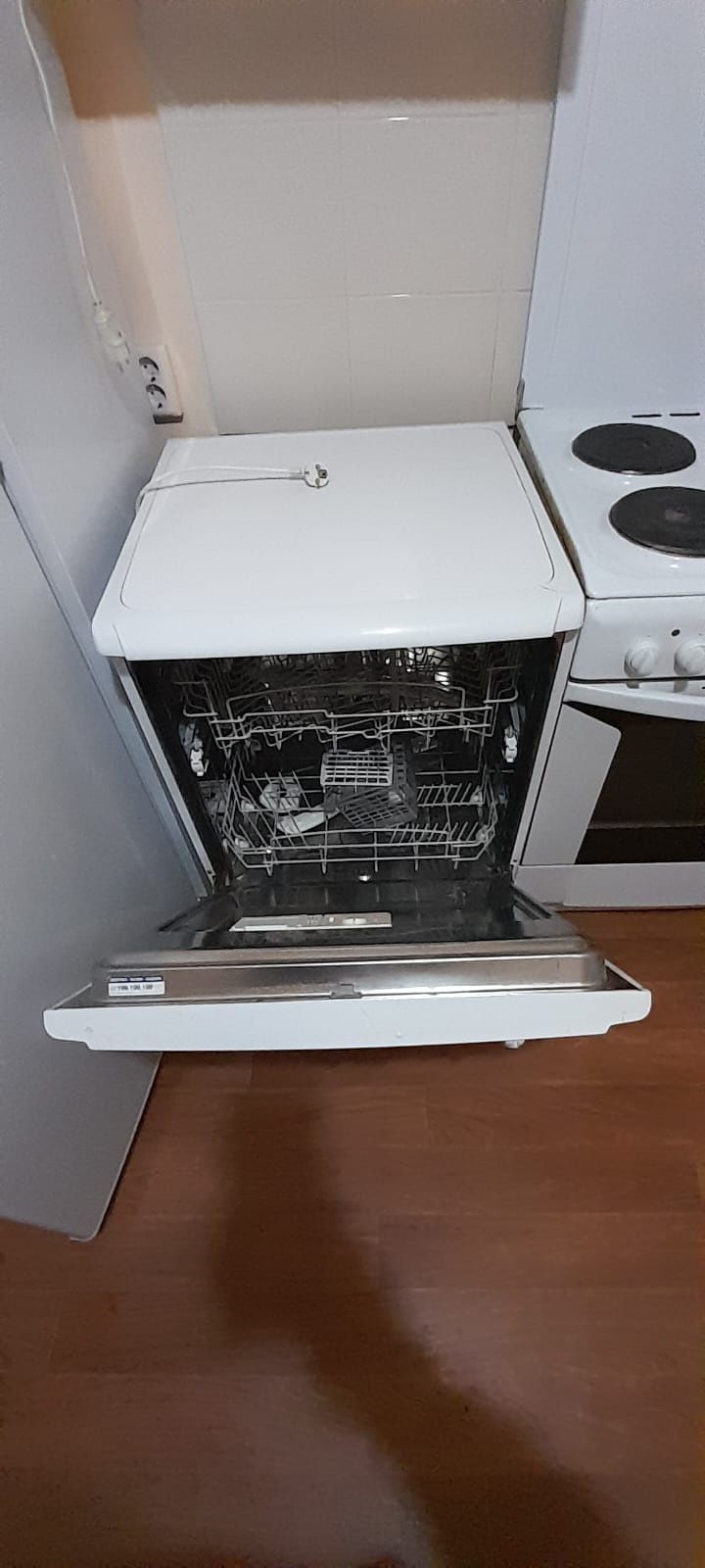 Посудомоечная машина INDESIT