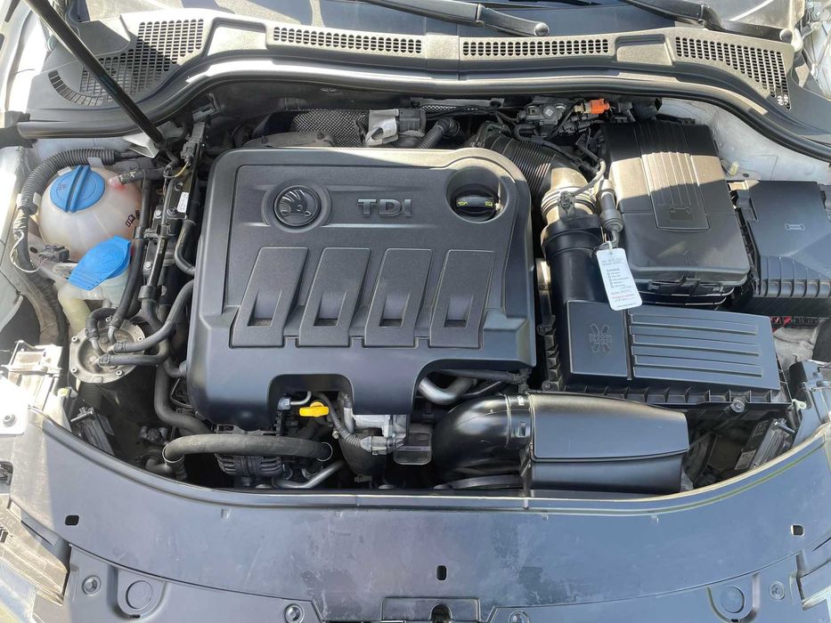 Vând Skoda Superb II