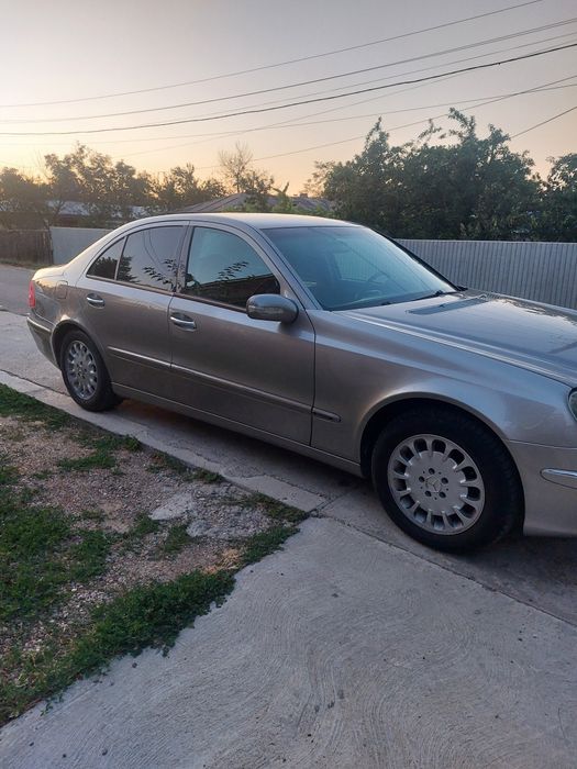 Mercedes E 220 elegance