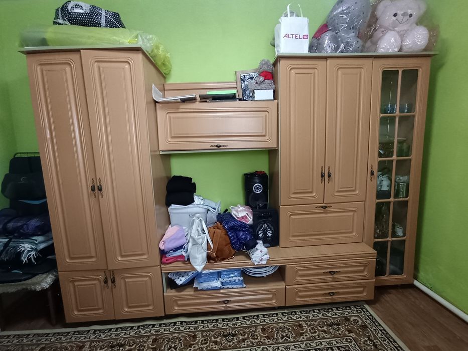 Продам срочно шкаф